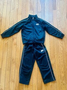 Nike Boys 2-Piece Tracksuit Set Black Zip Jacket & Pants Athletic Outfit Size 4